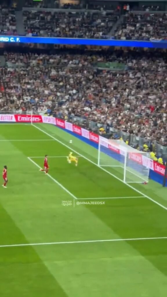 هدف أسطوري خيالي من أردا غولر من قلب مدرجات البرنابيو !!